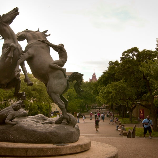 Photo prise au Texas State University par Texas State University le6/16/2014