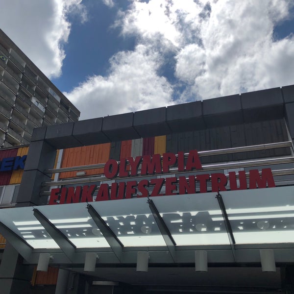 Photo taken at Olympia-Einkaufszentrum (OEZ) by Armin J. on 4/30/2018
