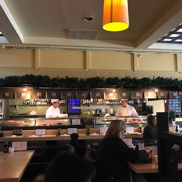 12/28/2016에 Fifi K.님이 Maru Sushi에서 찍은 사진