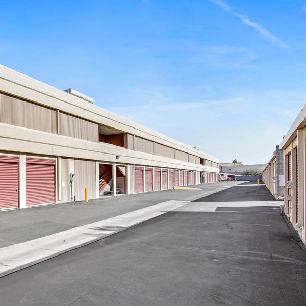 Descubrir 101+ imagen us storage annie oakley Thptnganamst.edu.vn