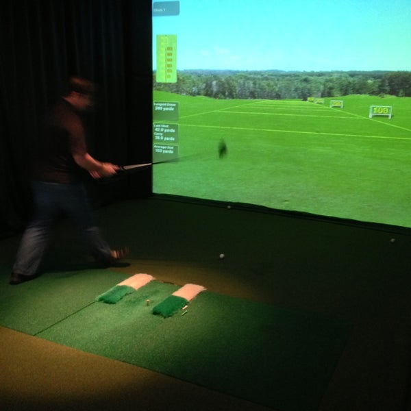 Photo taken at The Range Golf Center &amp; Sports Bar by Israel G. on 3/6/2013