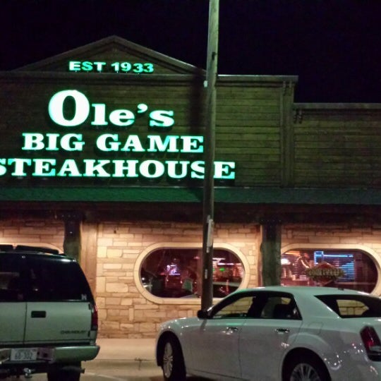 8/22/2014にDidi S.がOle&#39;s Big Game Steakhouse &amp; Loungeで撮った写真