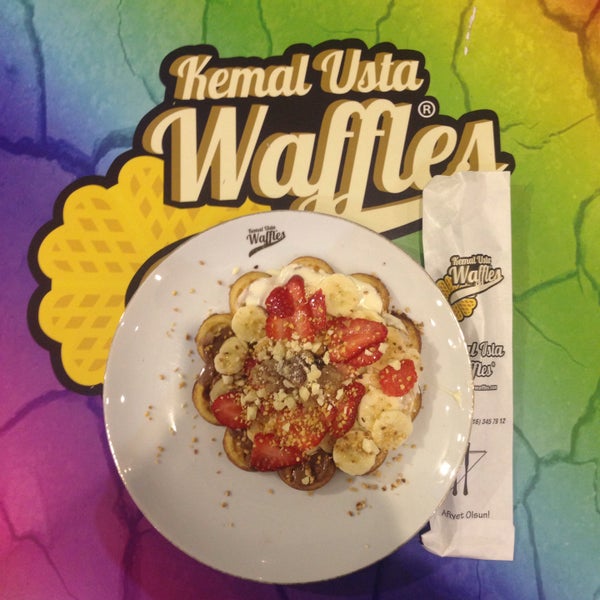 Photo prise au Kemal Usta Waffles par S E. le12/7/2014