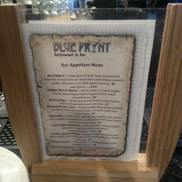 Foto diambil di Blue Prynt Restaurant oleh Dave P. pada 3/12/2013