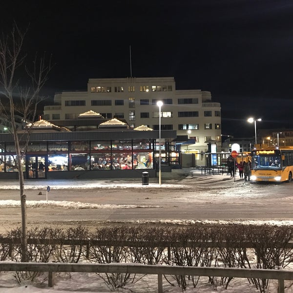 รูปภาพถ่ายที่ Hlemmur Square โดย Gabor K. เมื่อ 1/18/2018