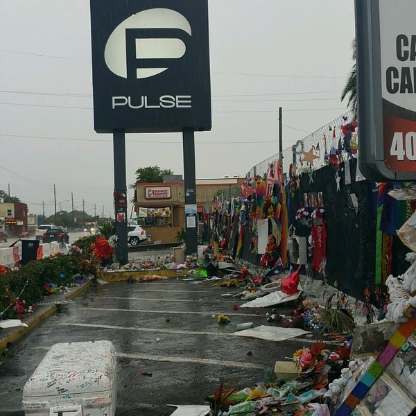 รูปภาพถ่ายที่ Pulse Orlando โดย Jenn U. เมื่อ 8/13/2016