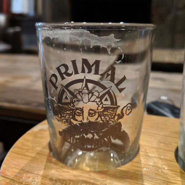 Foto tomada en Primal Brewery  por Andrew S. el 9/26/2019