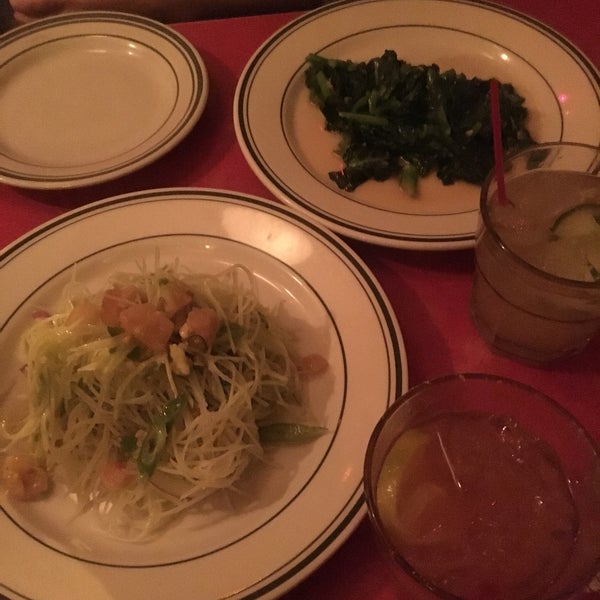 Start with the papaya salad, so refreshing. Good cocktails too, just bring cash or an Amex.
