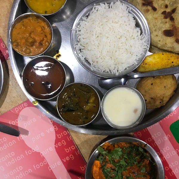 Снимок сделан в Branto Indian Vegetarian Restaurant пользователем Matilda W. 12/1/2017