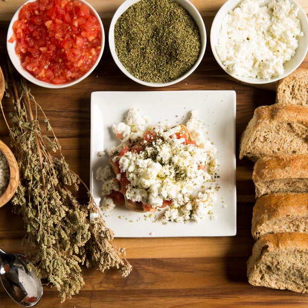 6/24/2014 tarihinde Aristo&#39;s Greek Restaurantziyaretçi tarafından Aristo&#39;s Greek Restaurant'de çekilen fotoğraf