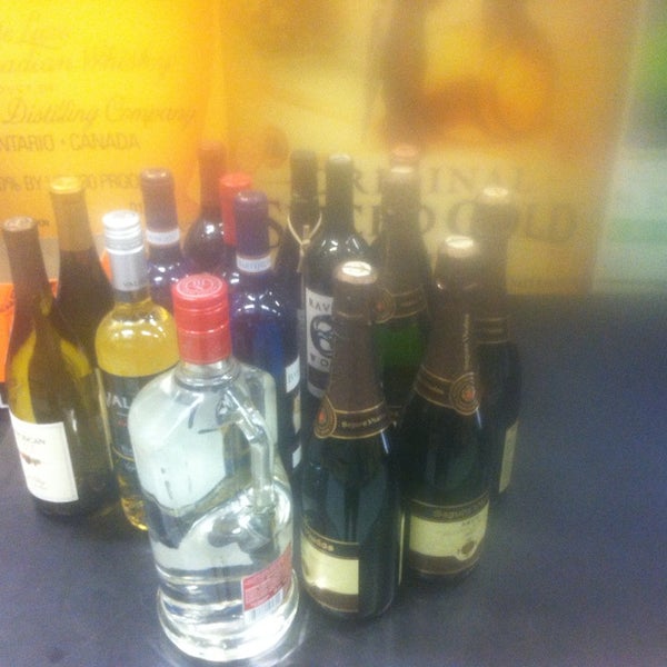 BJ's Wholesale Wine & Liquor Wine Store in College Point