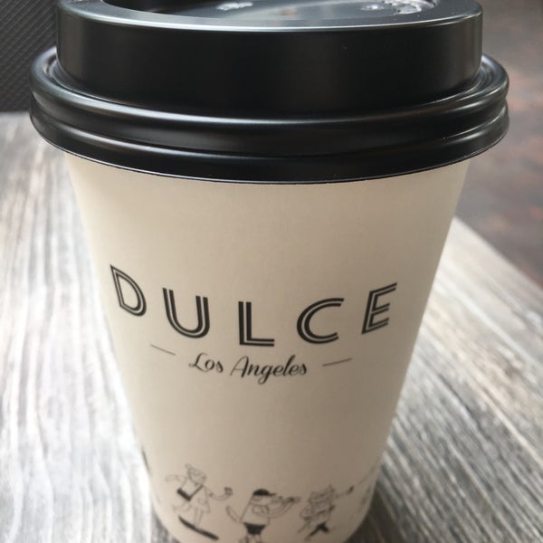 Foto diambil di Café Dulcé oleh Marcelo H. pada 9/26/2019