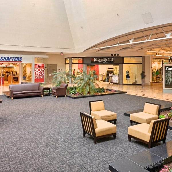 Franklin Park Mall Shopping Mall in Toledo