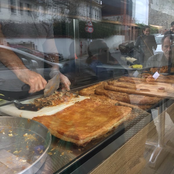 Özen Börek ve Tatlı Evi Anadolu Hisarı Körfez Cd. No4/A