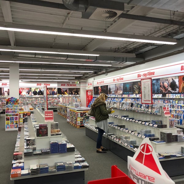 Photo taken at MediaMarkt by Eric Y. on 3/7/2021