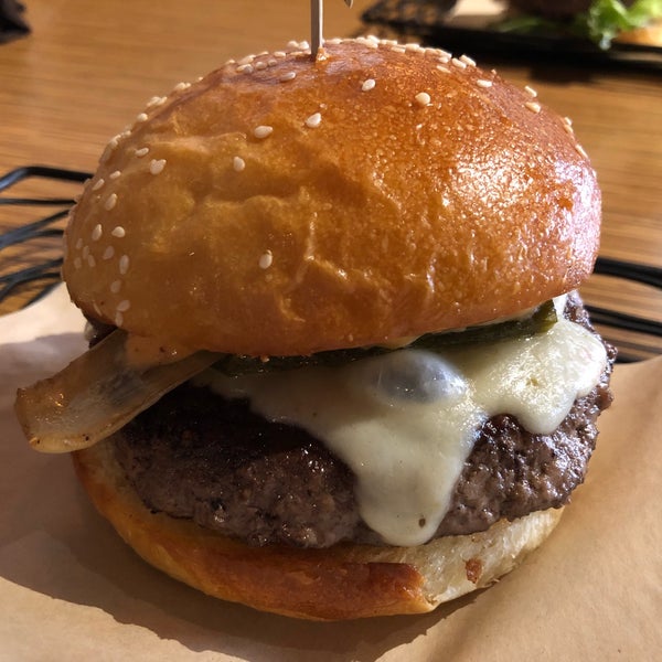 Foto scattata a 5280 Burger Bar da Tetsuya O. il 11/2/2018