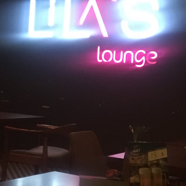 Foto scattata a Lila&#39;s Lounge da Yargıç T. il 12/5/2016