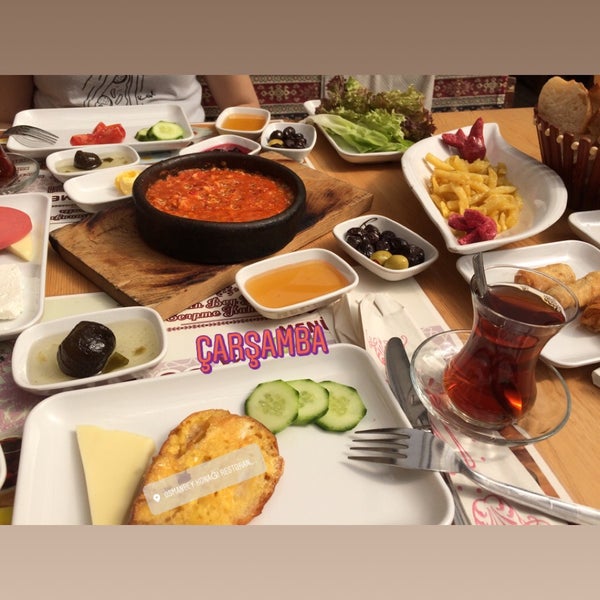 รูปภาพถ่ายที่ Osman Bey Konağı Cafe Restorant โดย Aslı ç. เมื่อ 3/21/2018