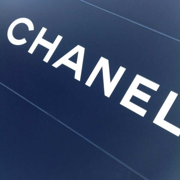 CHANEL - Boutique in 渋谷区