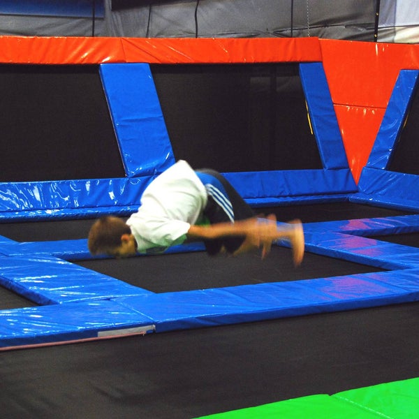 Photo taken at Elevated Sportz Ultimate Trampoline Park &amp; Event Center by Elevated Sportz Ultimate Trampoline Park &amp; Event Center on 6/23/2014