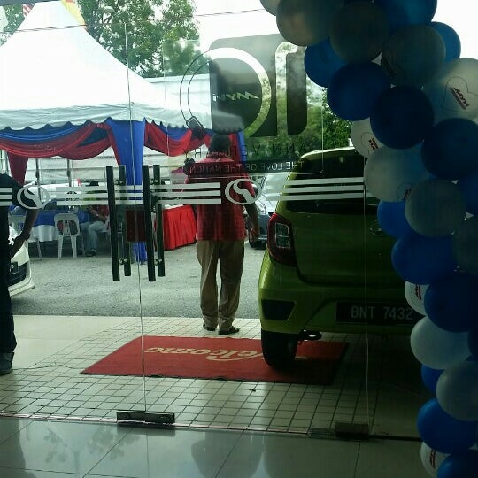 Photos at Perodua Sales & Service Centre Glenmarie 