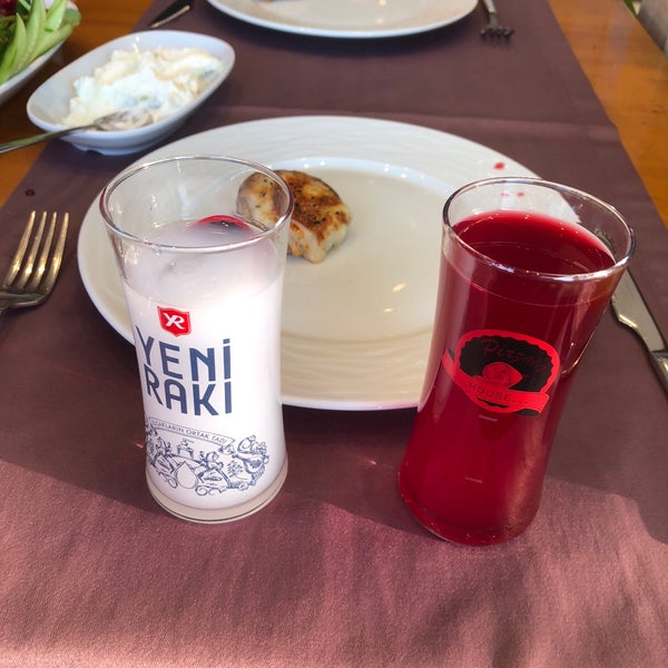 รูปภาพถ่ายที่ Pirzola Steak House โดย İlhami เมื่อ 4/21/2018