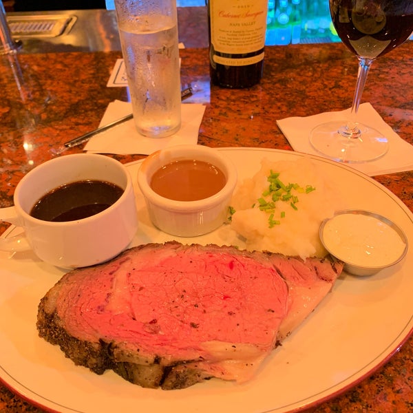 Excellent 20 oz. rib eye with Caymus on half-priced Monday’s. FYI: The menu is still too long. You can’t possibly do/keep fresh 7 pages of menu items all equally well. Jus sayin.