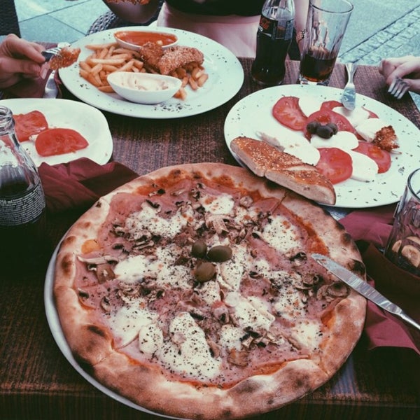 5/9/2015 tarihinde İlayda Ö.ziyaretçi tarafından Pizza Bar'de çekilen fotoğraf