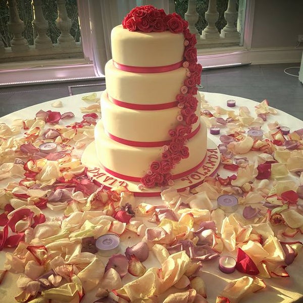 And you, how will be your wedding cake?
