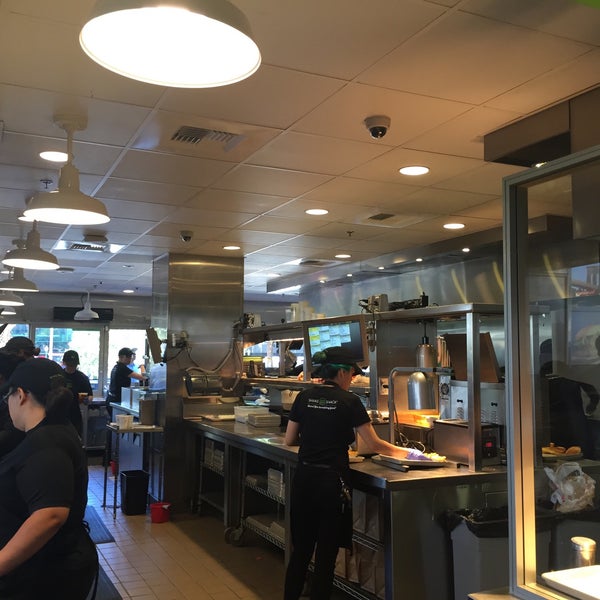Photo taken at Shake Shack by Pete A. on 6/16/2015