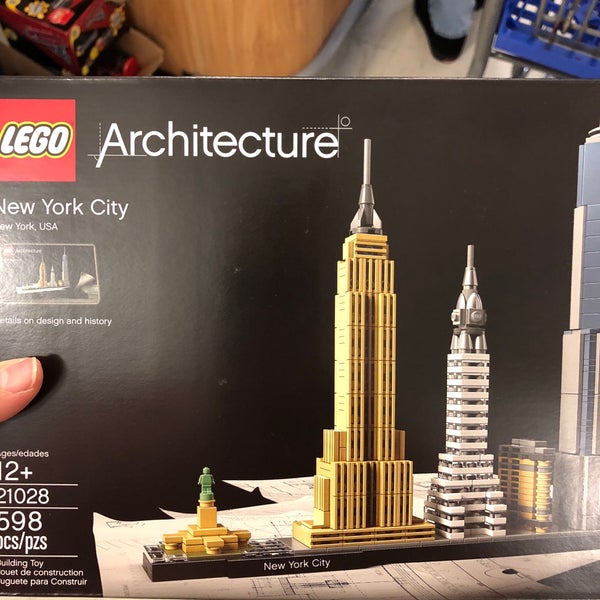 Toys"R"Us (Now Closed) Toy Store in Cary