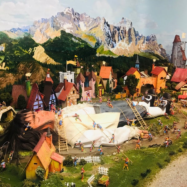 Photo taken at Miniature World by So M. on 10/29/2018