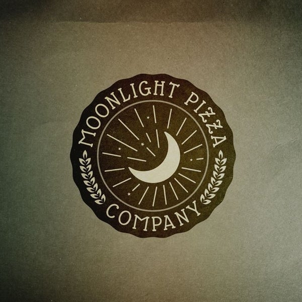 6/23/2014にHans H.がMoonlight Pizza Companyで撮った写真