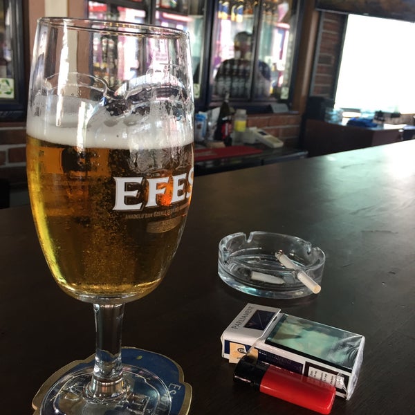 รูปภาพถ่ายที่ Şişman Efes Pub โดย Kartal เมื่อ 7/28/2019