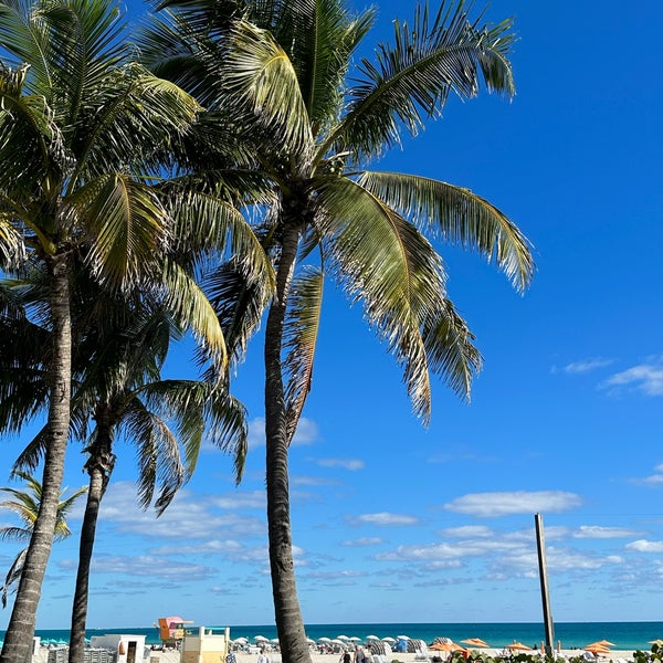 Foto tirada no(a) Loews Miami Beach Hotel por Omid S. em 1/17/2023