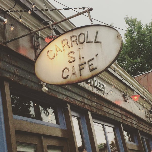 8/30/2015 tarihinde Stephanie S.ziyaretçi tarafından Carroll Street Cafe'de çekilen fotoğraf