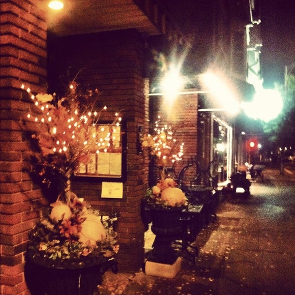 Das Foto wurde bei Park Avenue Pub &amp; Restaurant von matt c. am 1/13/2013 aufgenommen