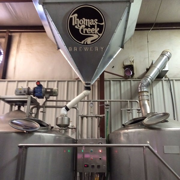 10/19/2013 tarihinde bosoms ⚾.ziyaretçi tarafından Thomas Creek Brewery'de çekilen fotoğraf