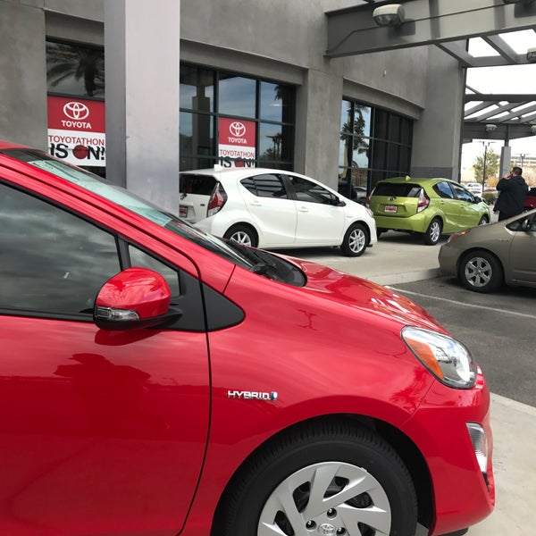 Centennial Toyota Auto Dealership in Centennial Hills