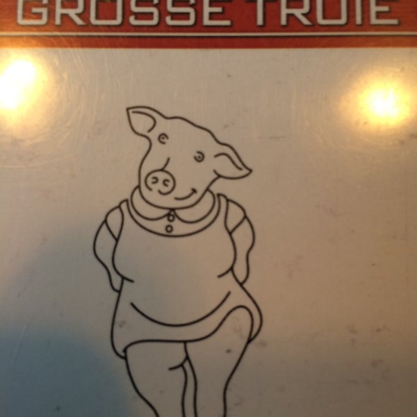 Foto diambil di Chez Ma Grosse Truie Chérie oleh Robert W. pada 7/3/2014