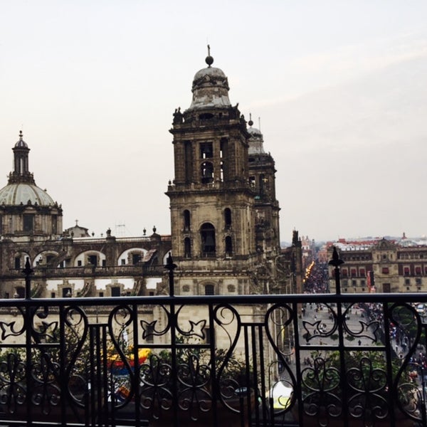 รูปภาพถ่ายที่ El Balcón del Zócalo โดย Thure N. เมื่อ 12/5/2015