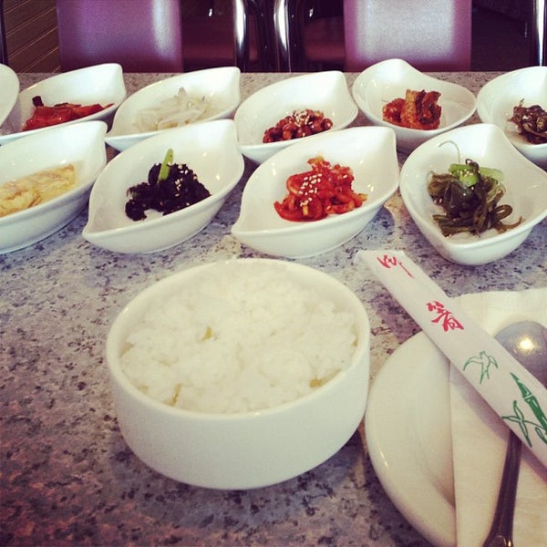 รูปภาพถ่ายที่ Asian Kitchen Korean Cuisine โดย Jinu P. เมื่อ 10/12/2012