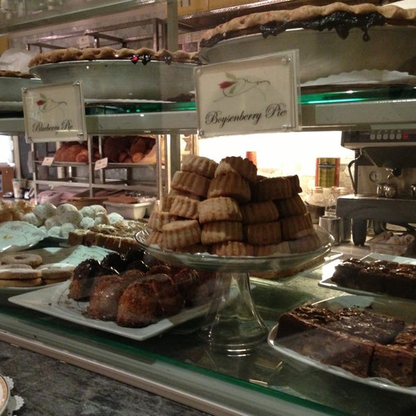 1/21/2013 tarihinde Elma M.ziyaretçi tarafından Sweet Lady Jane Bakery'de çekilen fotoğraf