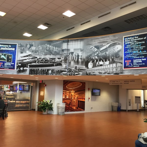 รูปภาพถ่ายที่ Shreveport Regional Airport (SHV) โดย Santiago B. เมื่อ 4/12/2015