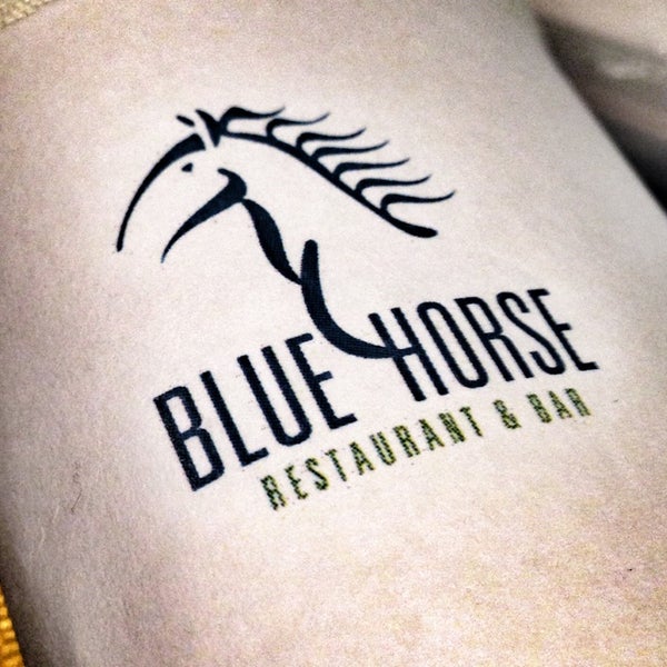 Foto tomada en Blue Horse Restaurant &amp; Bar  por Santiago B. el 10/7/2013
