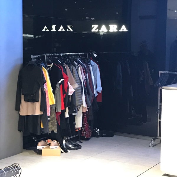 Zara - Oak Brook, IL
