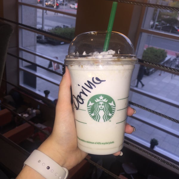 Photo taken at Starbucks by Дарина Т. on 10/14/2016