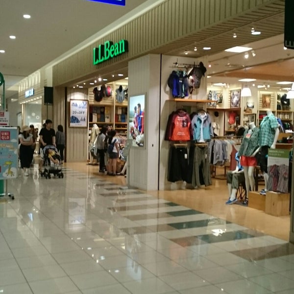L L Bean Clothing Store In 葛飾区