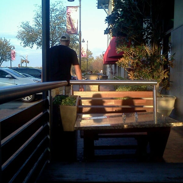 3/31/2013にAlex B.がVillage Burger Barで撮った写真