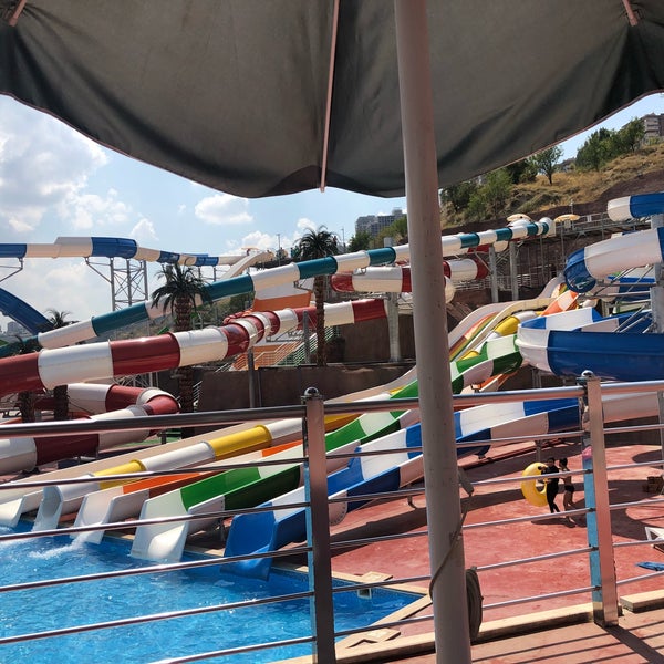 Foto tomada en Waterpark Çankaya Aquapark  por Ali N. el 7/30/2018